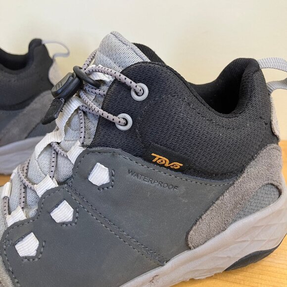 Teva Kids Canyonview Mid Hiking Boots Waterproof Shoes Unisex Grey Youth Size 2 - Picture 2 of 10